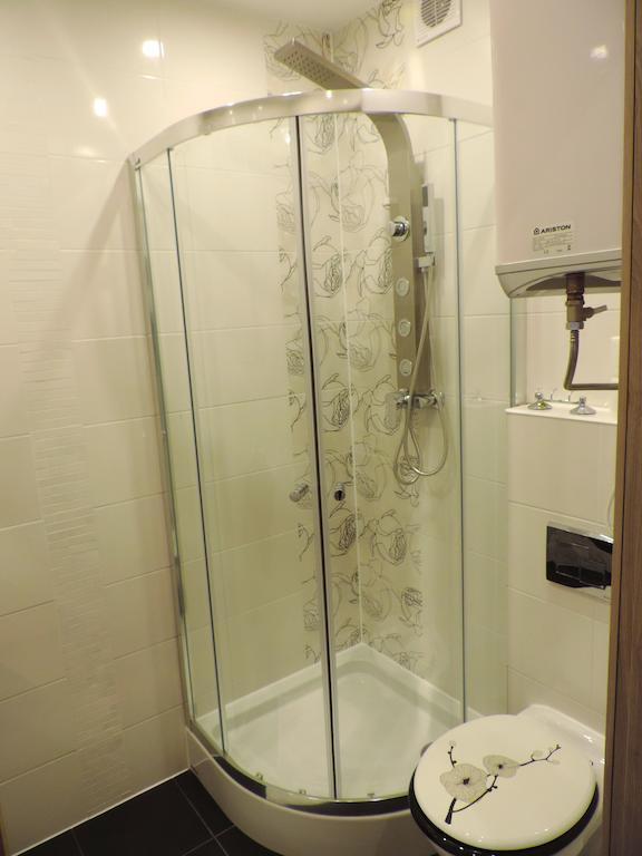 Gdanskie Apartamenty - Apartament Targ Rybny Z Widokiem Na Motlawe 객실 사진